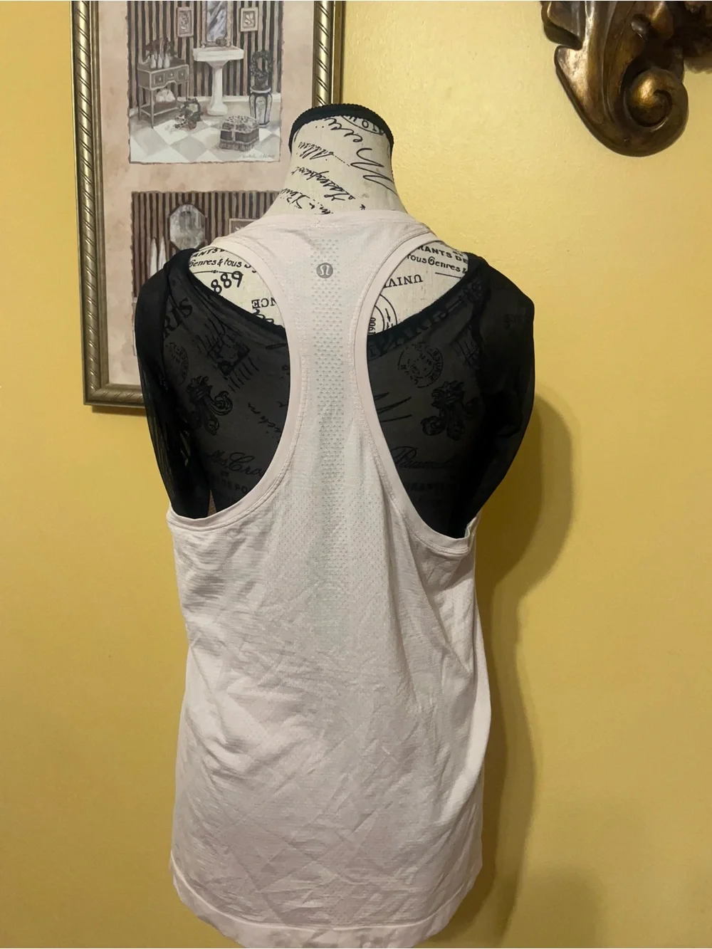 lululemon athletica White Scoop Neck Tank size 10
